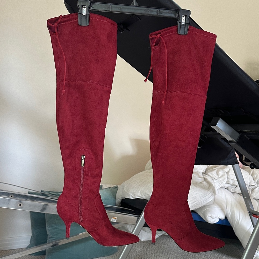 Vince Camuto Elegant Red Over The Knee Women's Boots Size 7.5